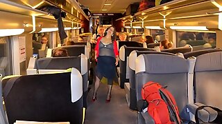 Slutwife Pelzmausi tren yolculuğu yapar - kaytaran